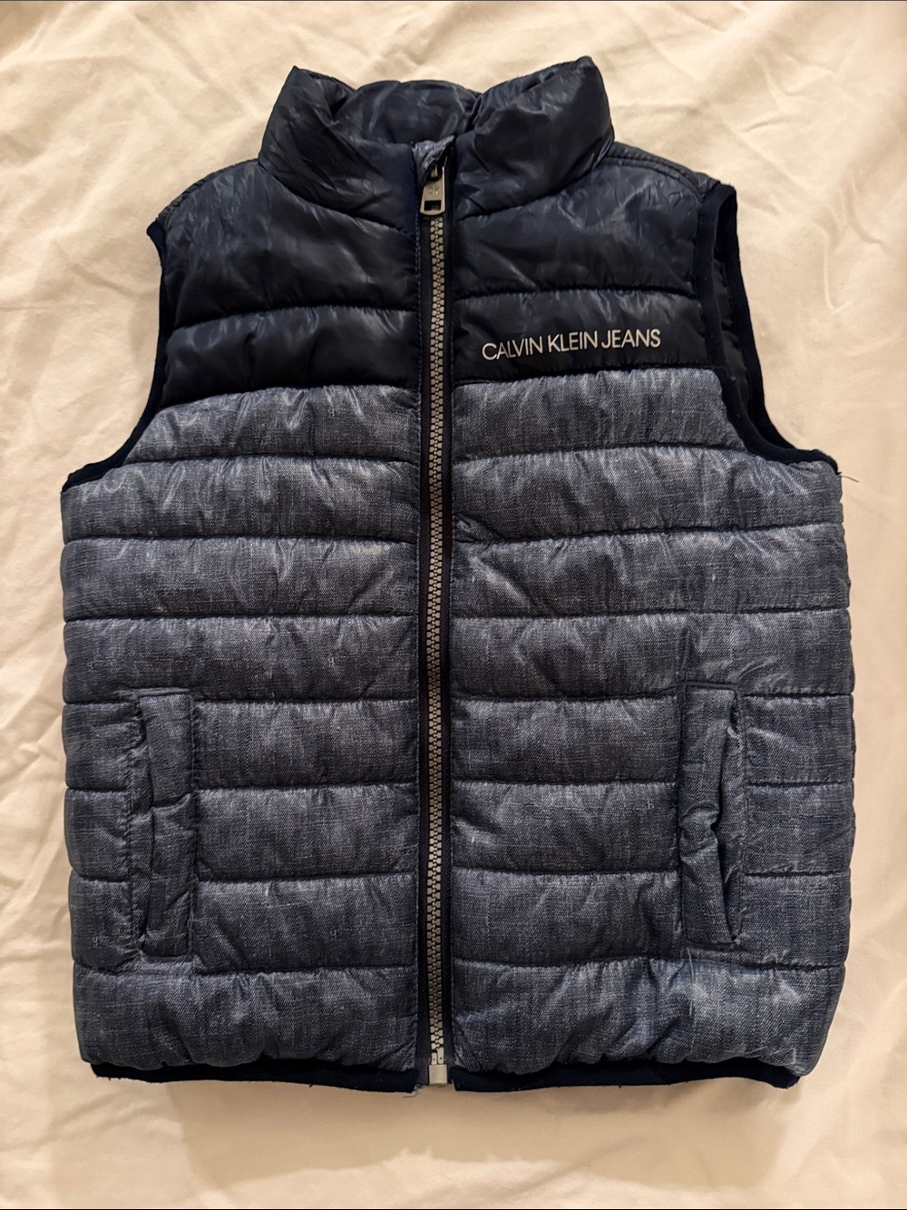 Calvin Klein Jeans Two-Tone Navy & Denim Blue Puffer Vest - Kids